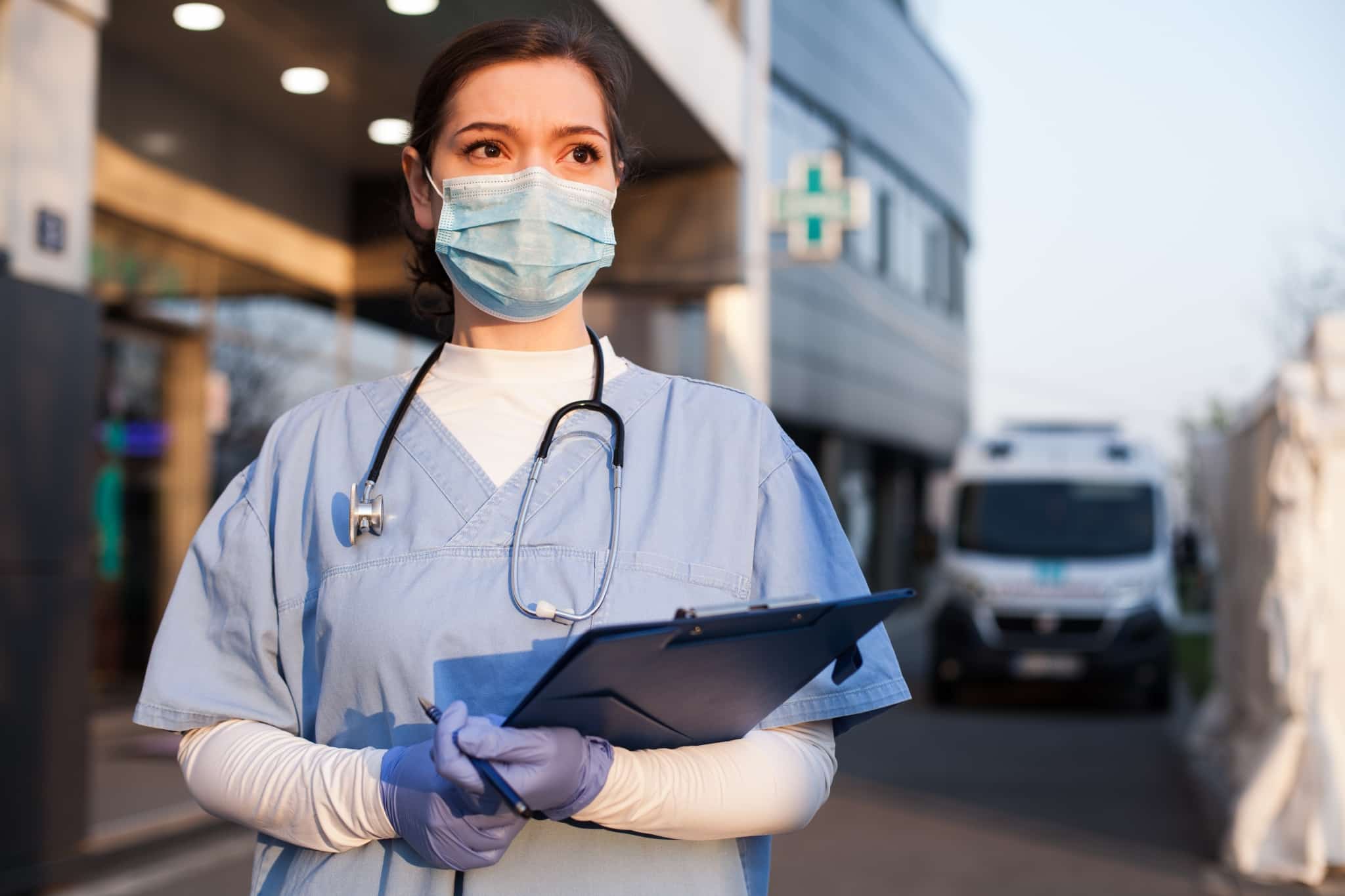 Profesionales médicos especializados y calificados